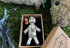 HOODOO - Haunted Voodoo Doll by iNFiNiTi and Mark Traversoni ( Instant Download )