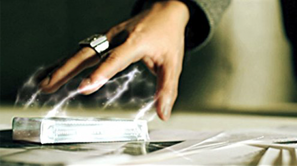 molim-el-barch-the-invisible-deck-powerful-and-brand-new-ways-to-use-it-600x337-1
